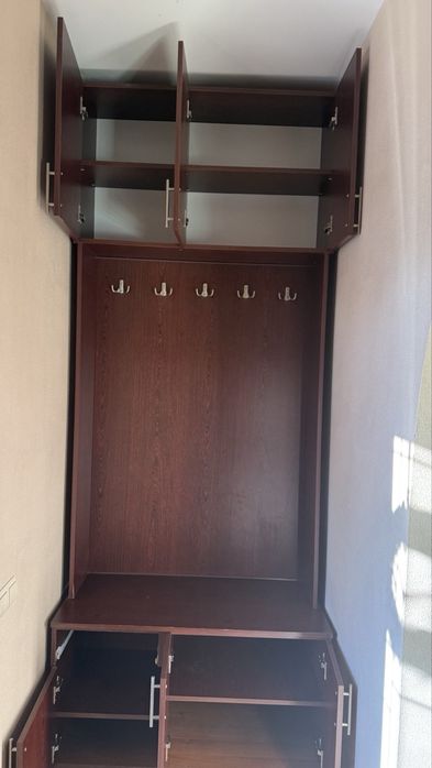 Шафа в прихожу в ідеальному стані ширина 1 м, висота 2,60 м
