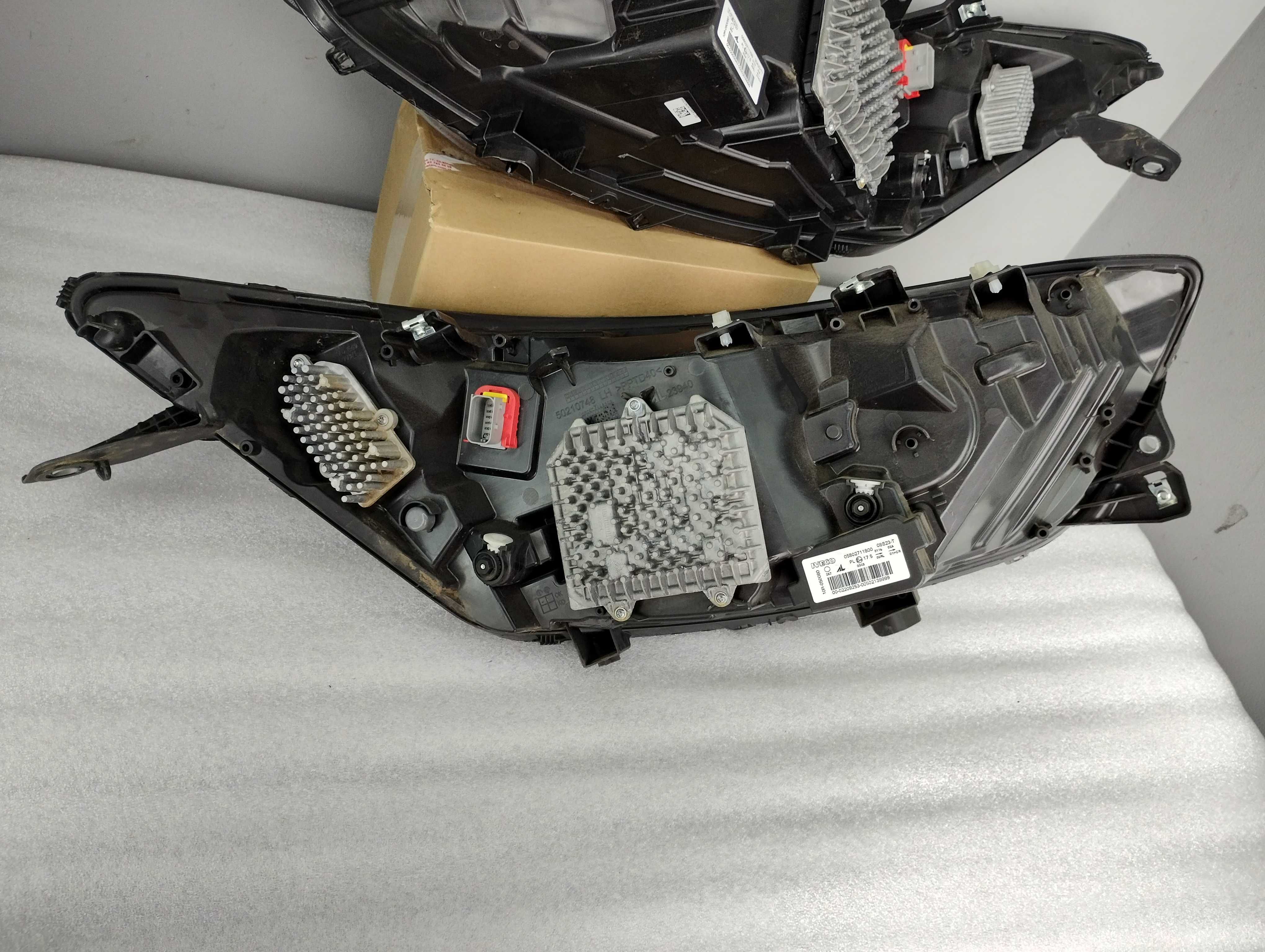 Lampa Reflektor Prawy Lewy IVECO DAILY IV FullLed EU! FV23