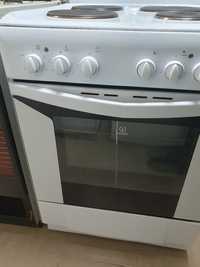 Электро плита indesit