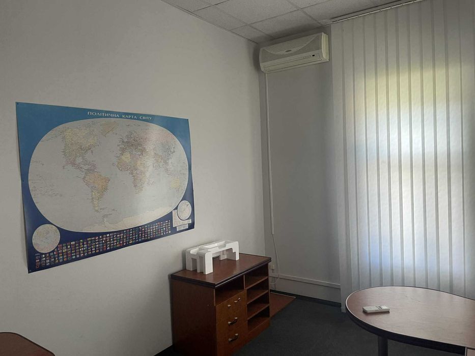 Оренда офіса 19/14/8 м2 в Чернігові р-н РАЦС/ВАЛ.