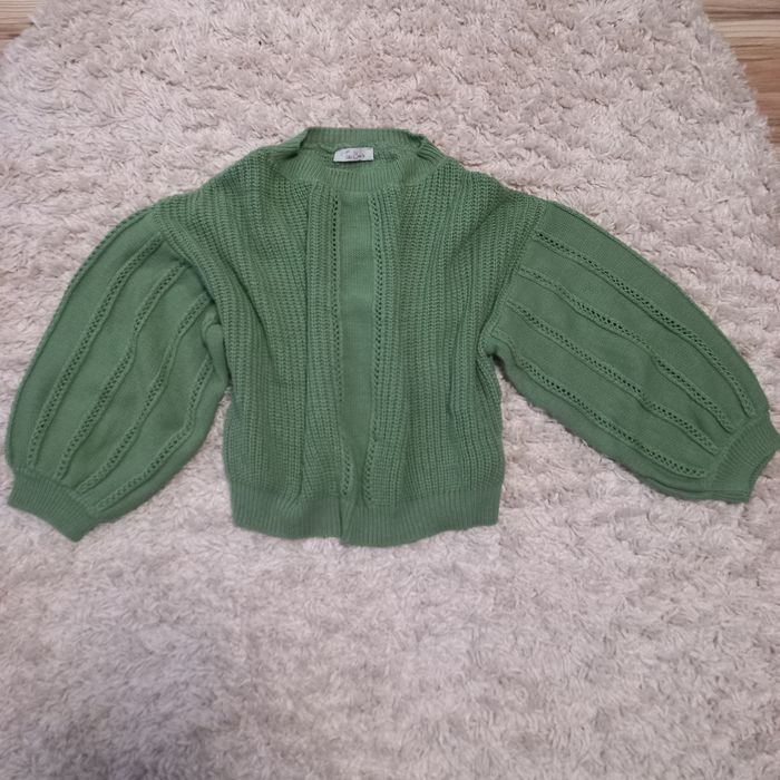 В'язаний жіночий светр оверсайз