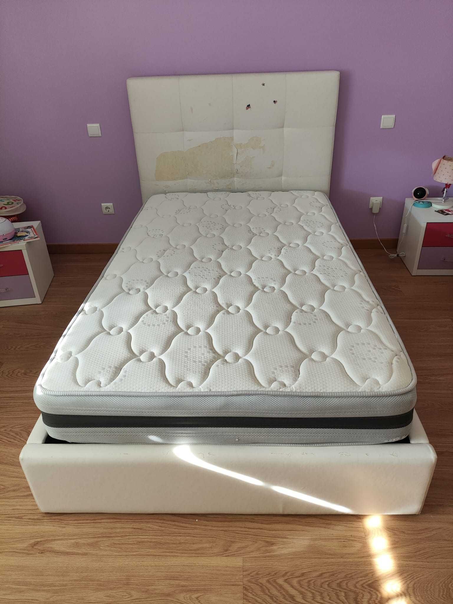Cama Individual (pessoa e meia) com estrado, colchão e cabeceira