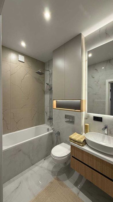 Продается 2-ком квартира на Краснова в новых домах Kadorr с ремонтом