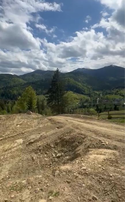 Підїздна  діоянка в Дземброні .