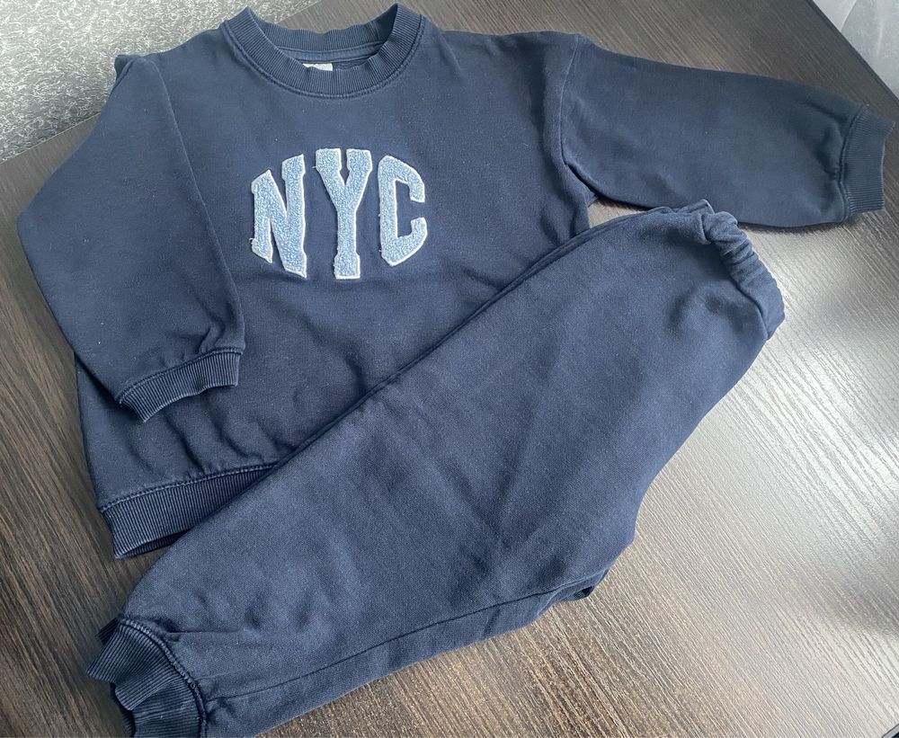 Костю фірми h&m 2-3 роки(98)