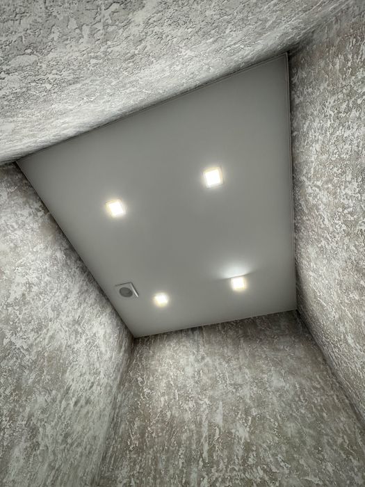 Продам комерційне приміщення в новобудові в центі міста власник