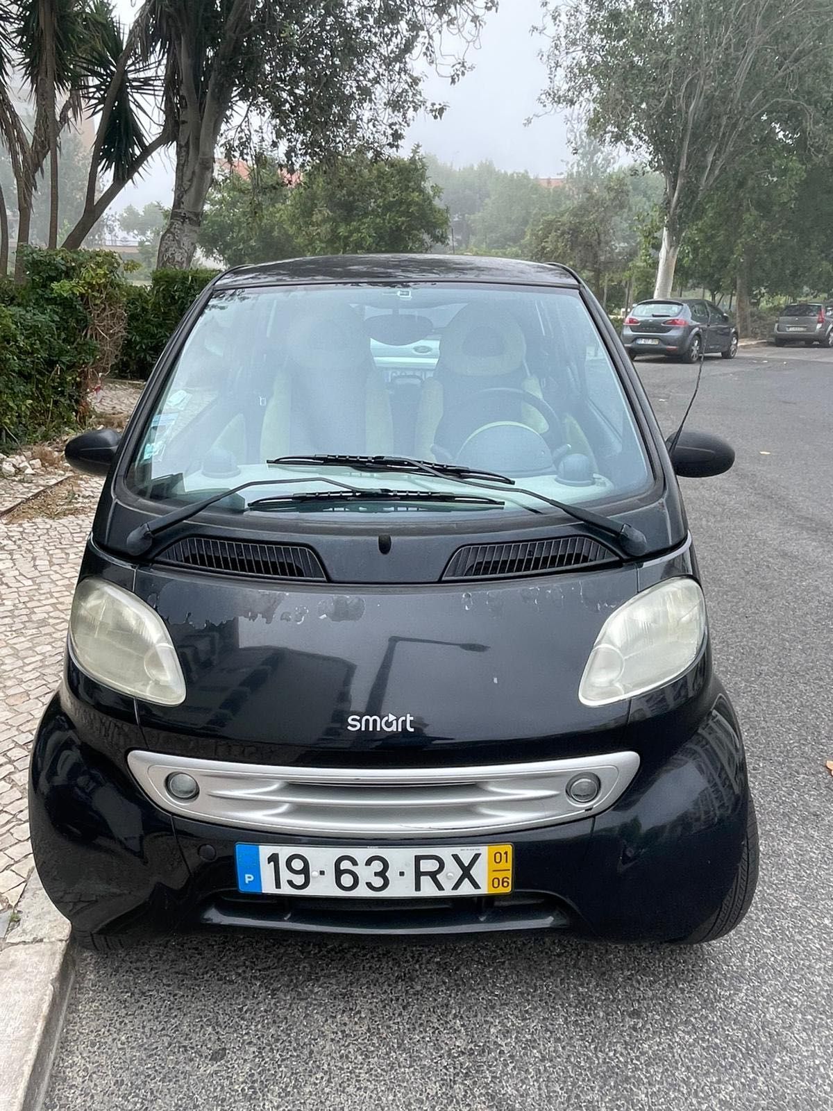 Vende-se Smart 2001 – econômico, urbano e em ótimo estado!