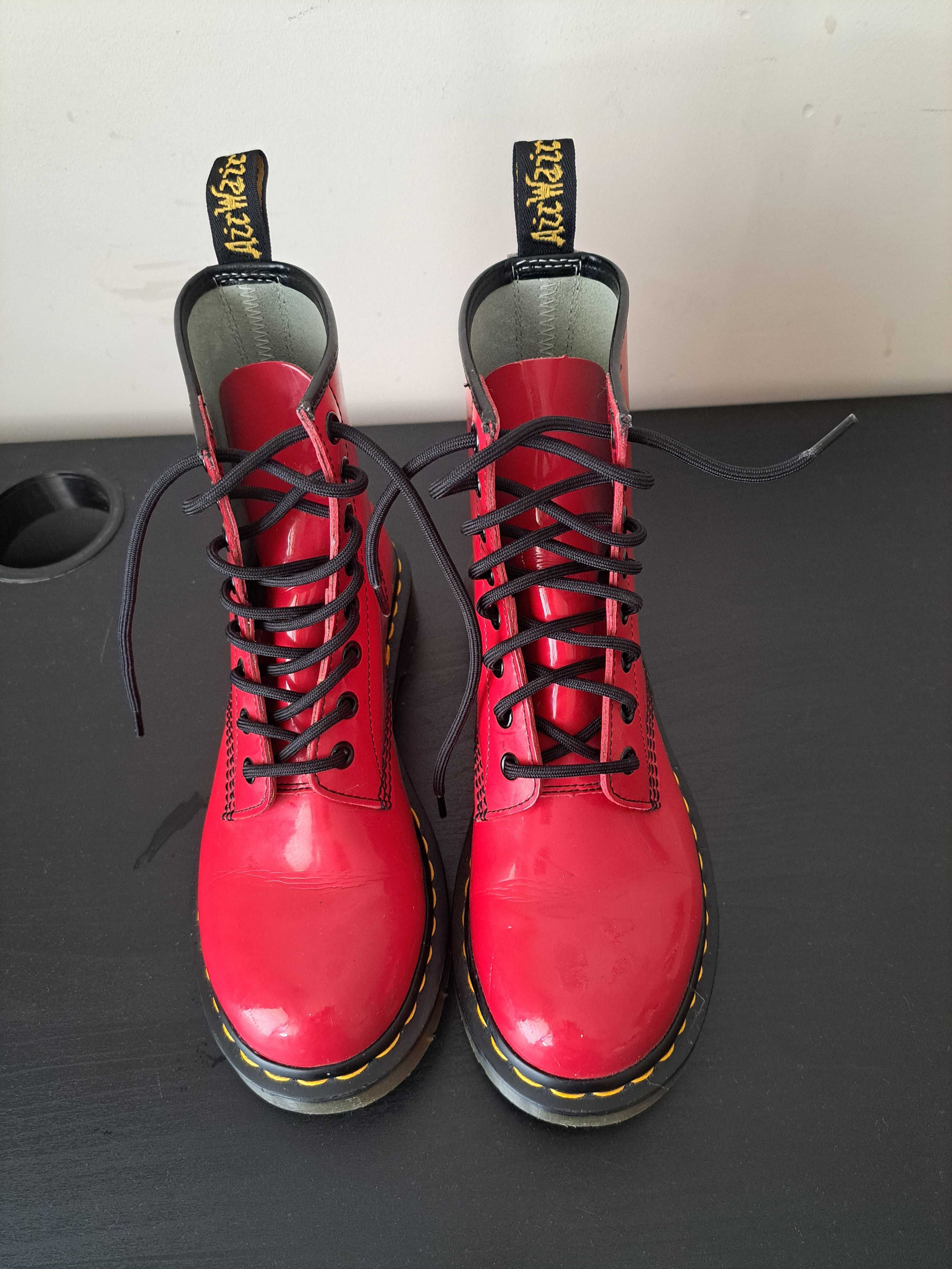 Buty Dr. Martens damskie 1460W czerwone r. 38