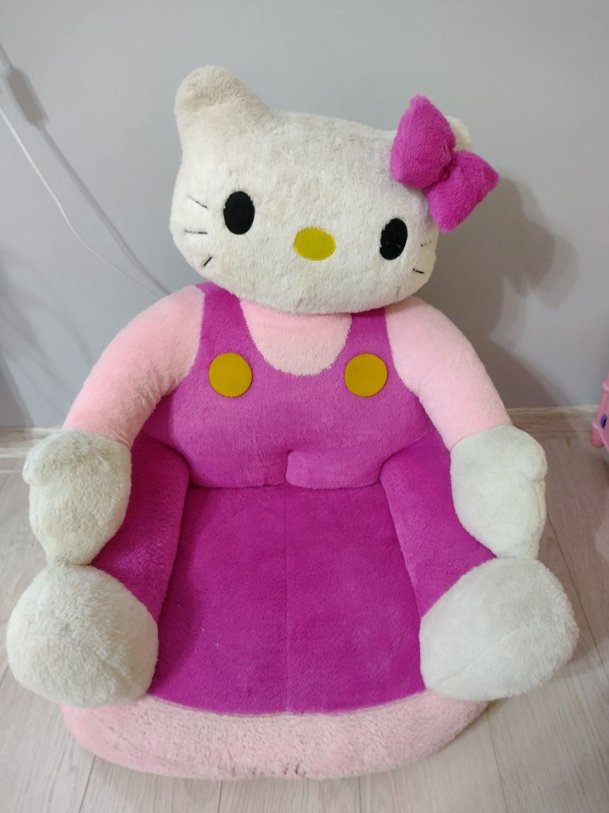 Fotel dla dziewczynki Hello Kitty