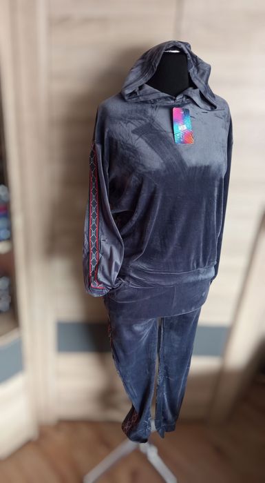 Dres welurowy komplet