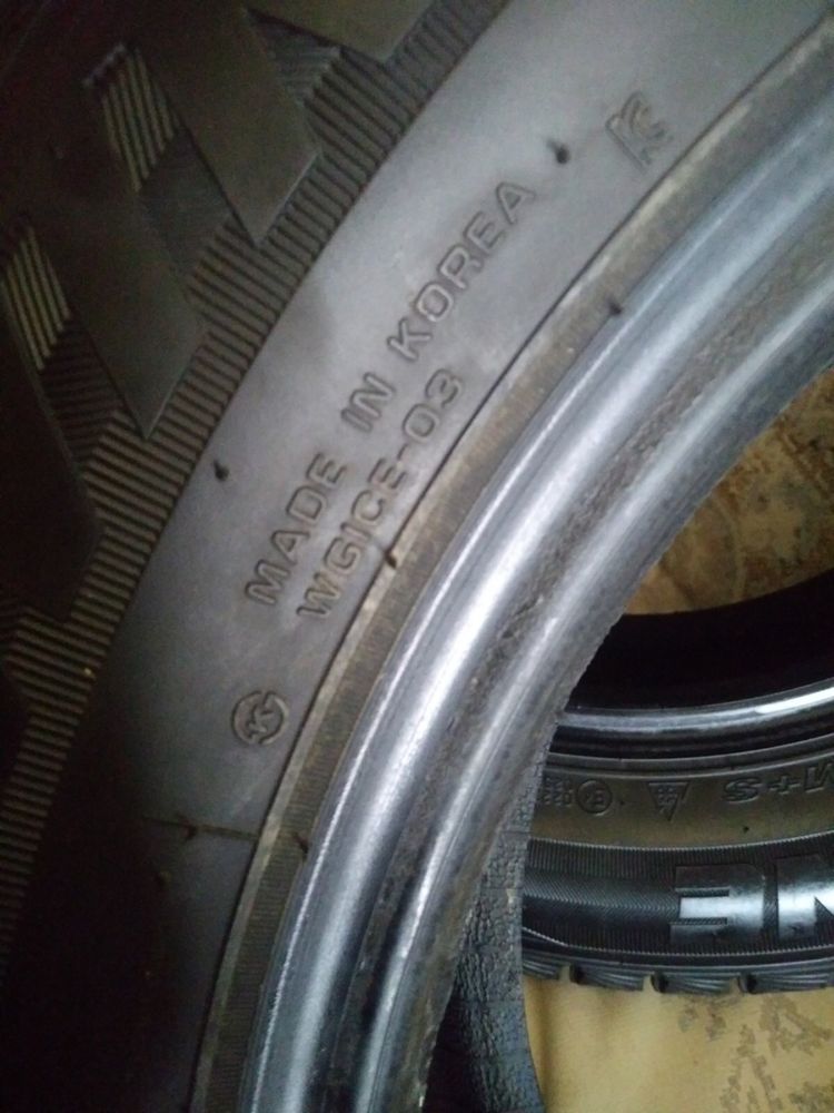 Зимова резина 205/60 R16 Roadstone Winguard Ice