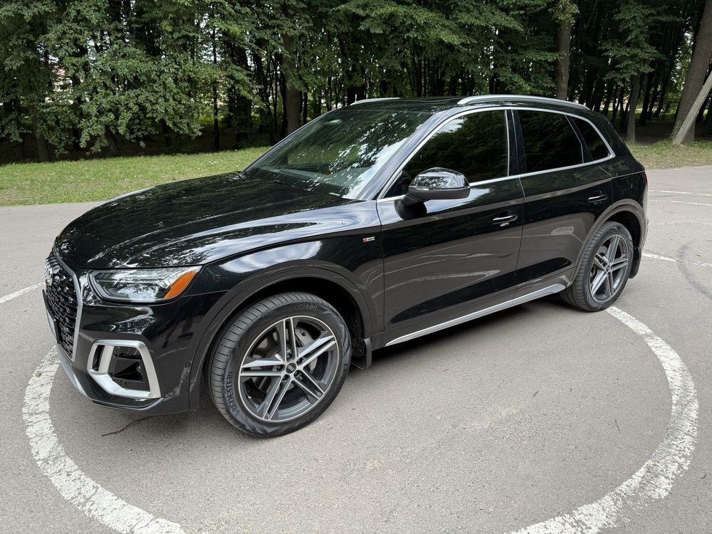 Audi q5 гібрид PHEW 367 к.с.