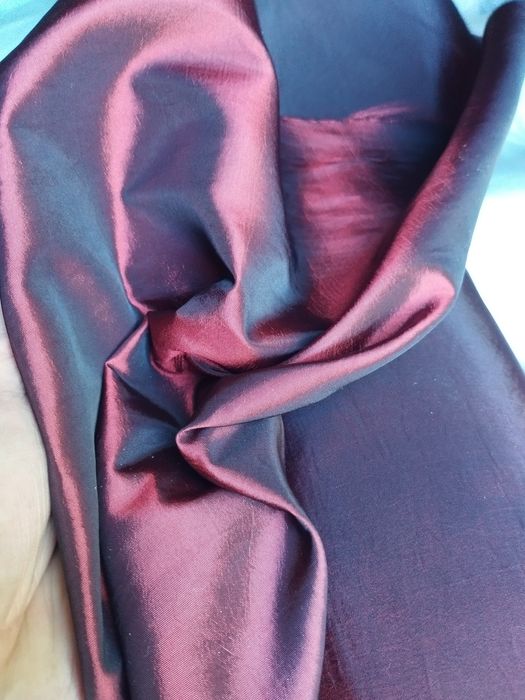 Тканина тафта куртки штори чохли сумки різні.