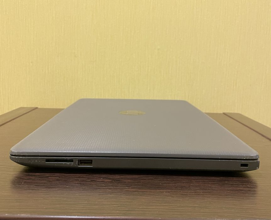 HP 255 G7 Ryzen 3 2200U 8GB DDR4 256GB SSD