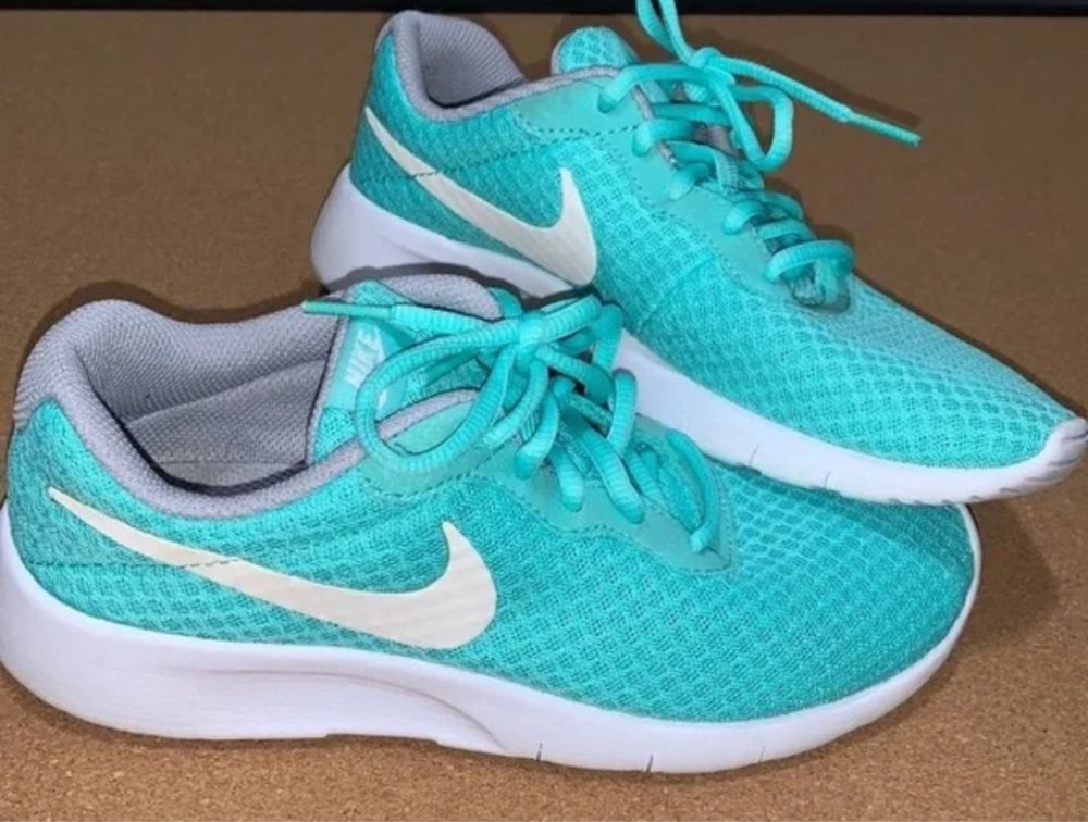 Дитячі кросівки Nike Tanjun 35р (оригінал)