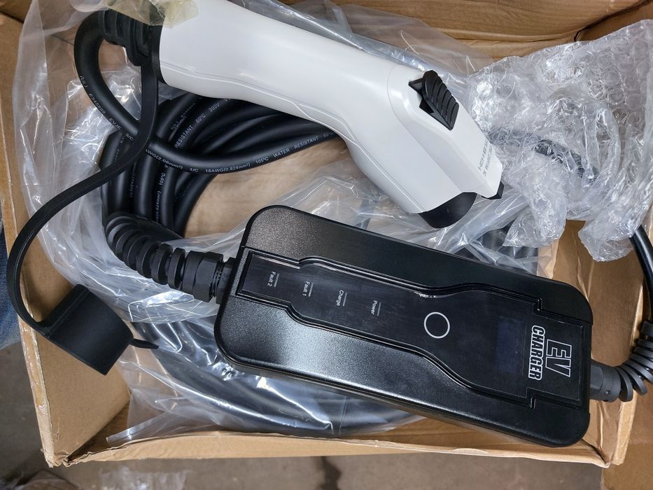 Зарядка Зарядний пристрій зарядне для електромобіля электромобиля