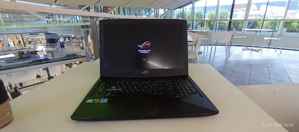 Asus Rog Strix 15 inch