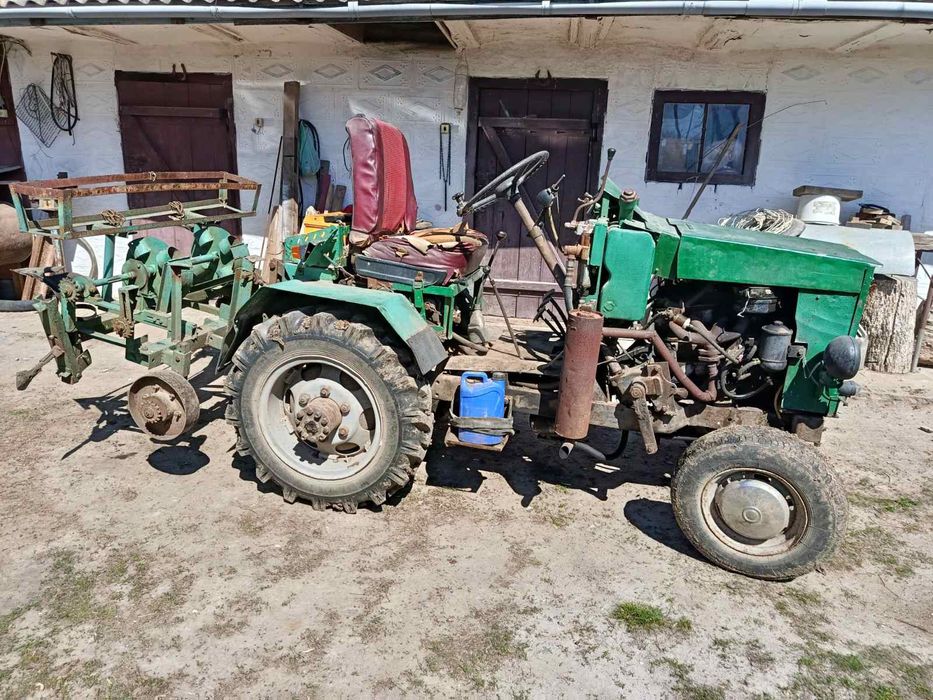 Продам саморобний трактор з картоплесажалкою