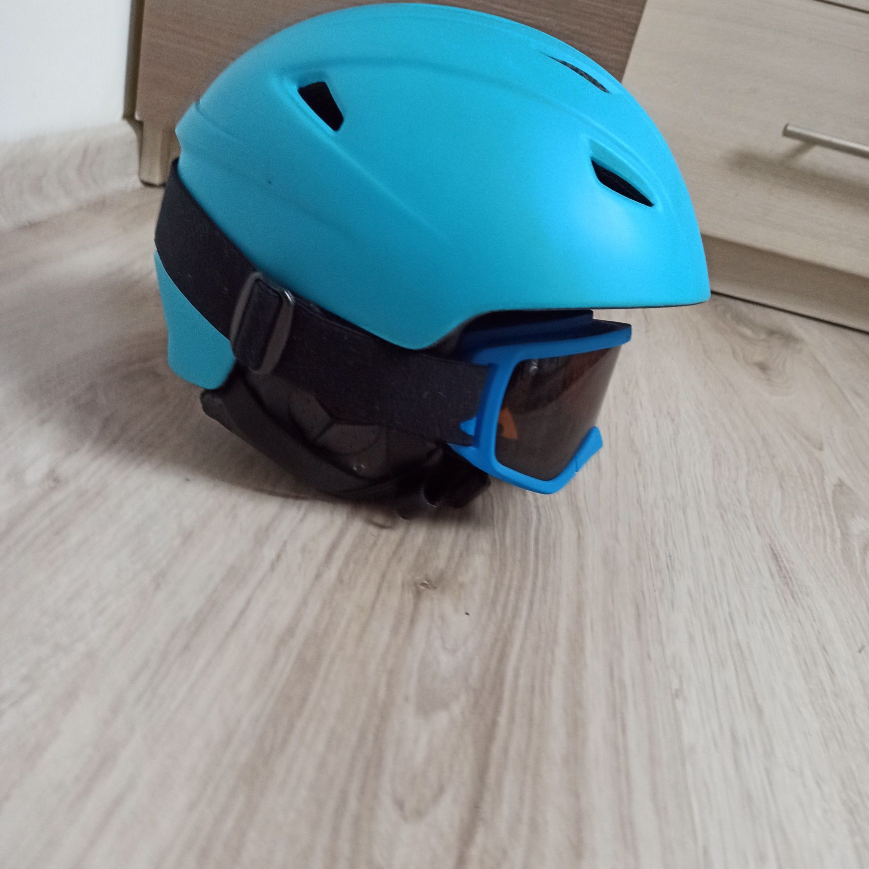 Kask narciarski / snowboardowy dziecięcy. Rozmiar XS