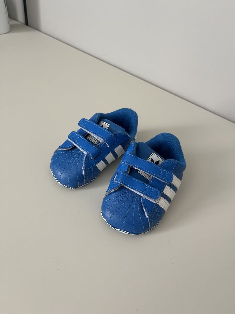 Пінетки кросівки adidas оригінал за 150 грн