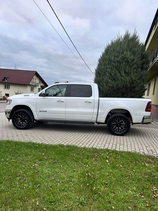 Dodge Ram Crew Cab 1500 Laramie  Rebel 5.7 v8 4x4 Duże Radio Led 2022