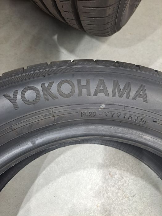 4 pneus "novos" 205 60 R16 Yokohama BluEarth-GT