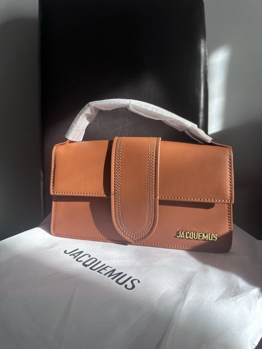 Torebka jacquemus brązowa w opakowaniu