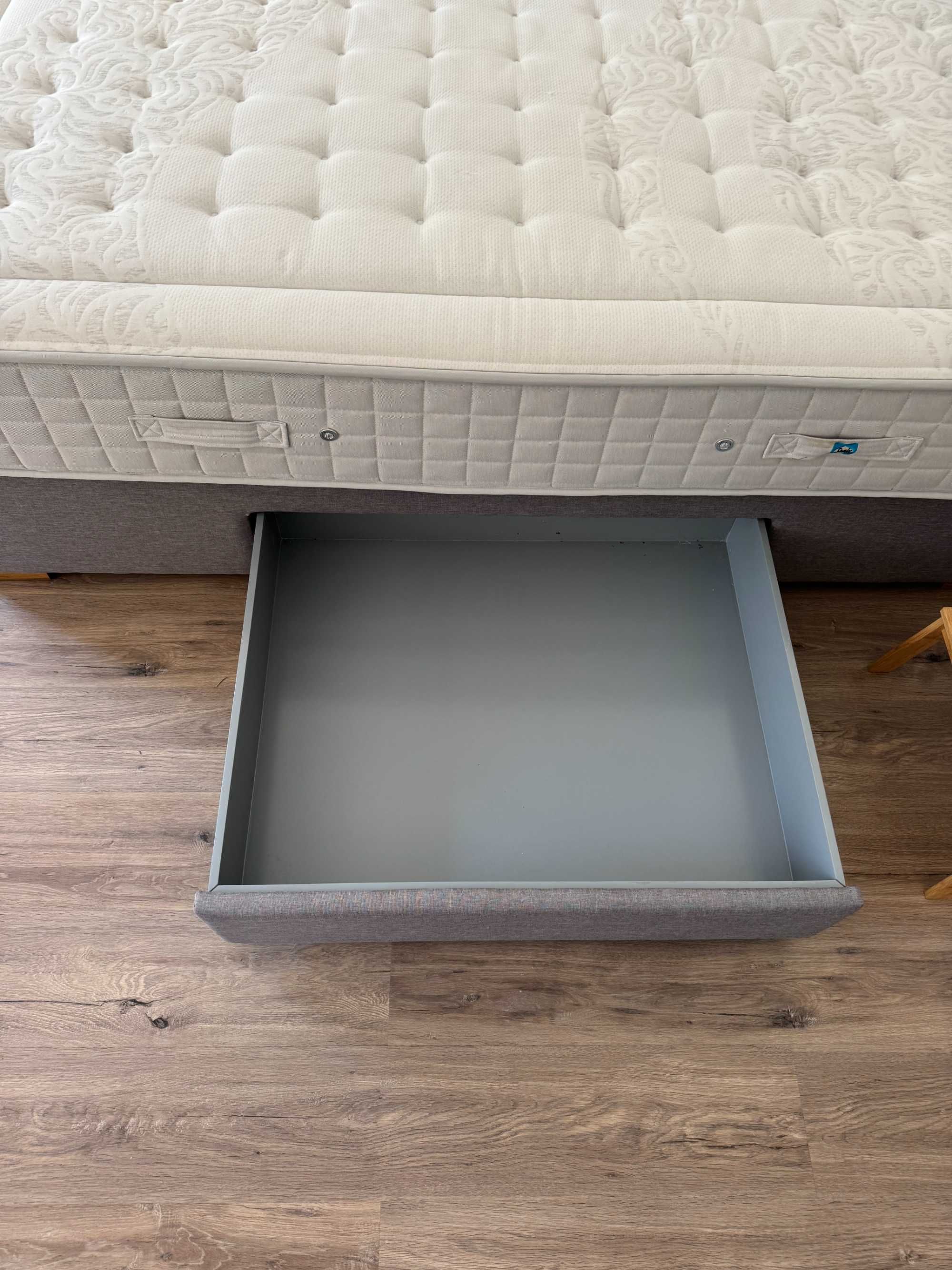 Cama de casal TEMPUR 160x200 como nova
