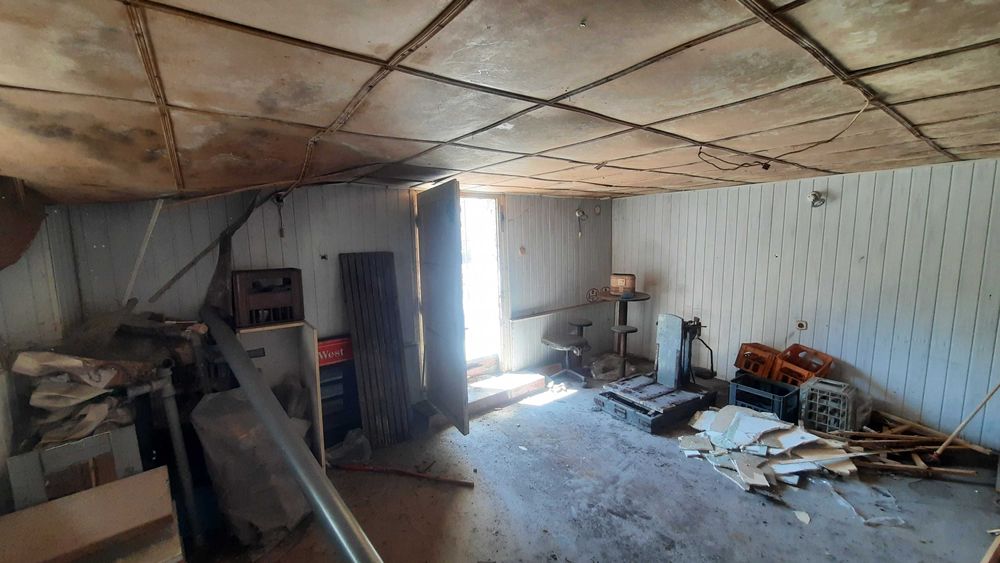 Lokal handlowy o pow. 110 m kw. położony w Tenczynku przy rynku
