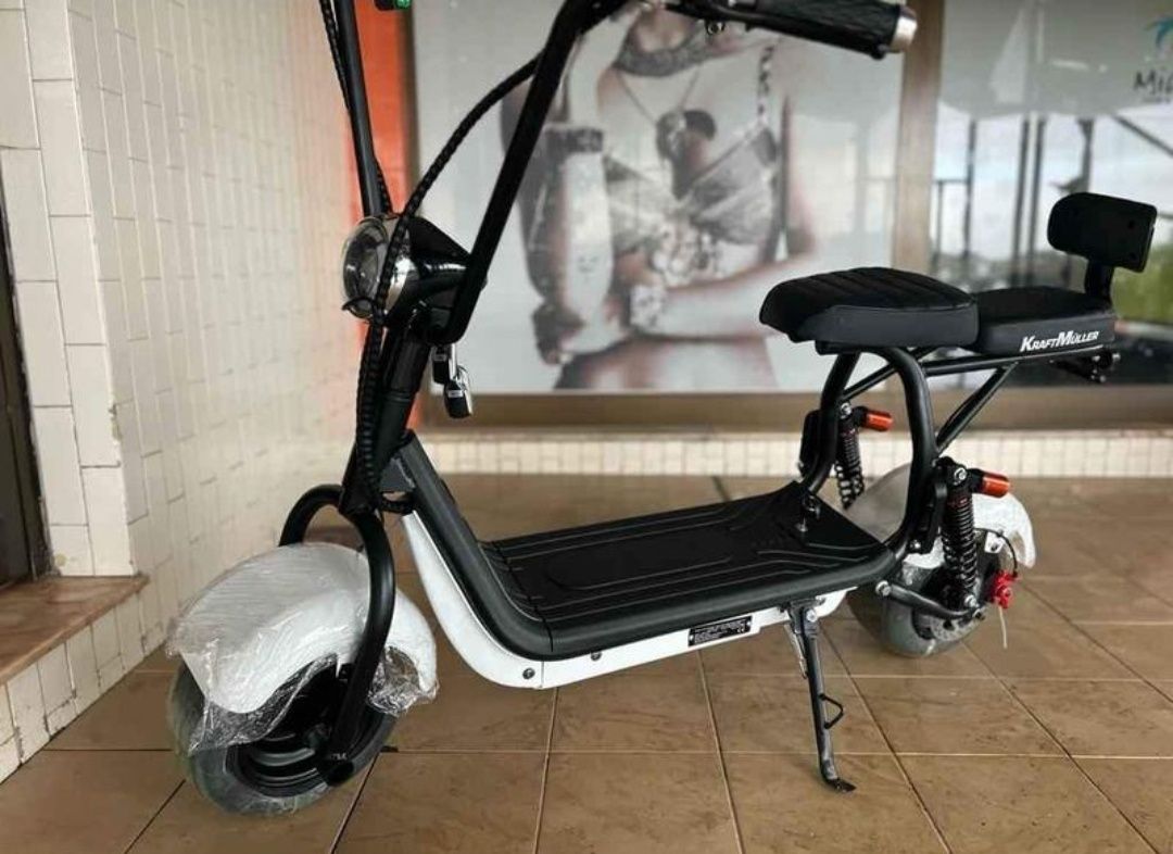 Mini Scooter elétrica  City coco 1000W Nova