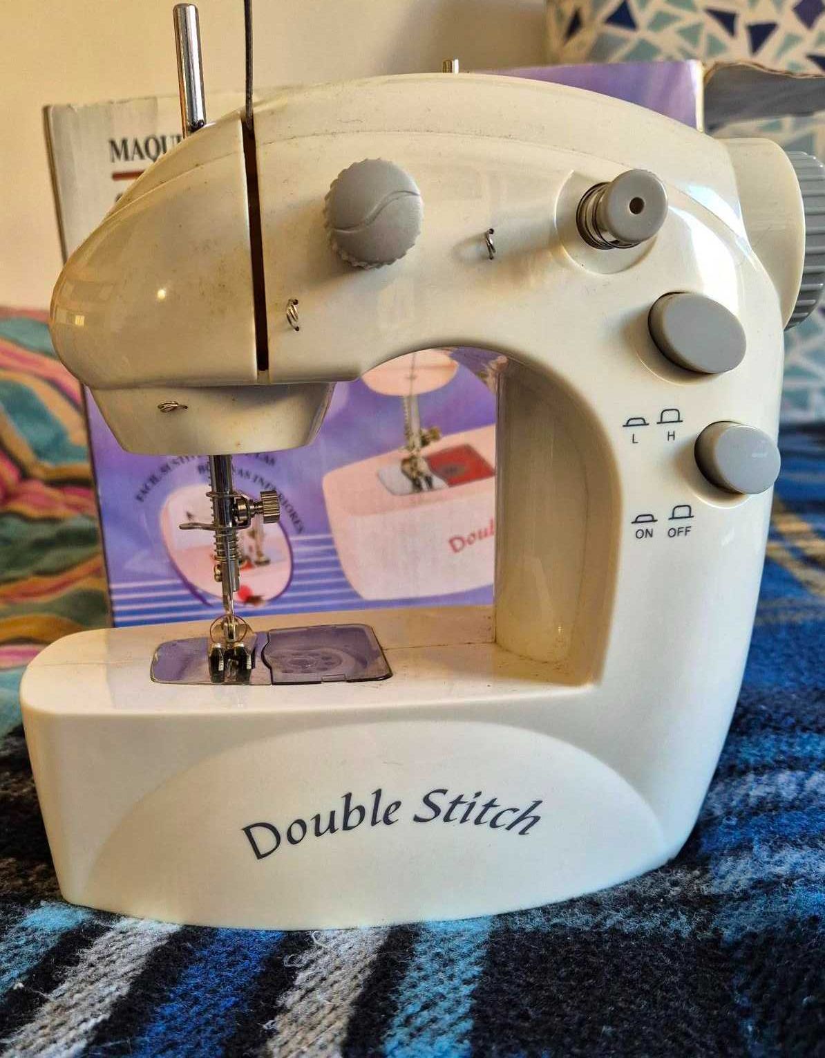 Máquina de costura portátil  Sewing