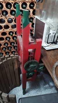 Relador e prensa de vinho