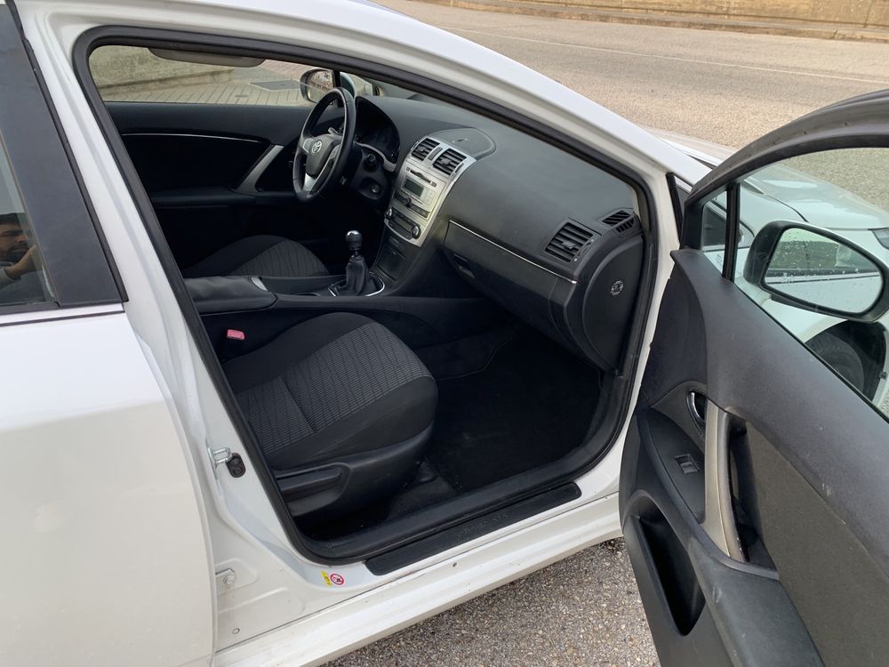 Toyota Avensis Sw 2.0 D4d -2014