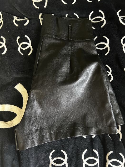 Шкіряні чорні  шорти