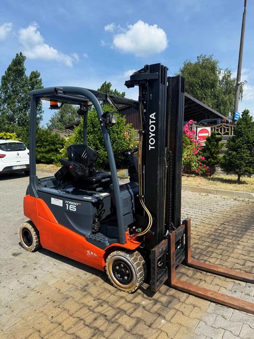 wózek widłowy elektryczny TOYOTA 8FBMT16 Triplex 4.70m 4-kołowy 2009'