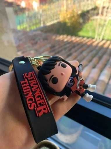 Brelok Eddie Munson breloczyk Hellfire Club Stranger Things