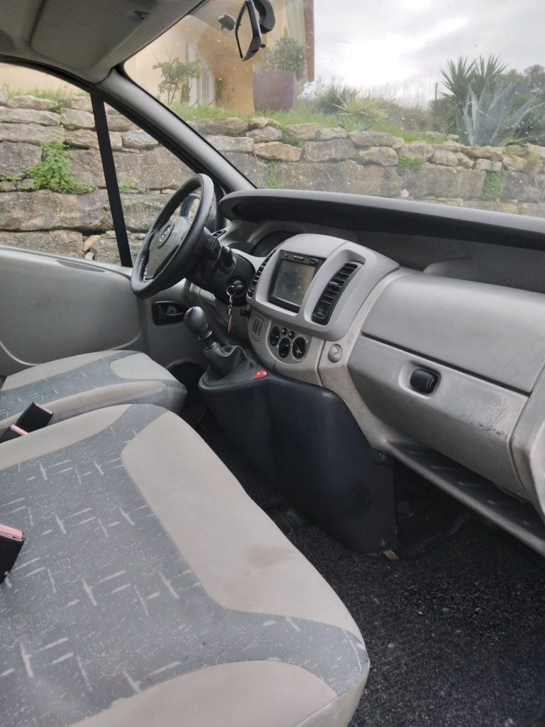 Opel vivaro 1.9 turbo diesel  comercial
