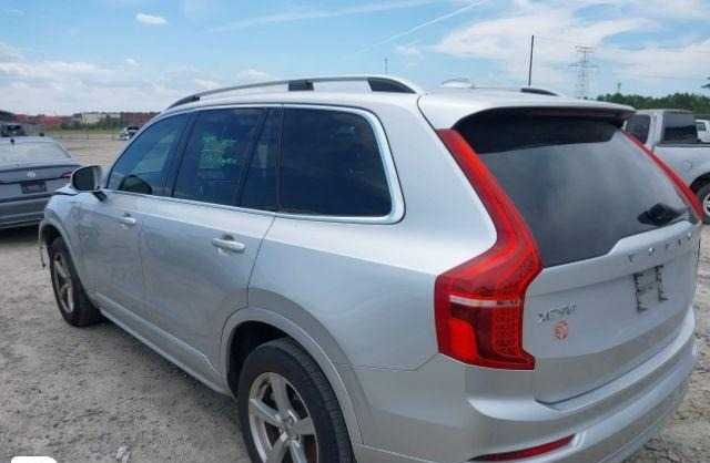 Volvo xc90    2.0 T5 Momentum  model 2017
