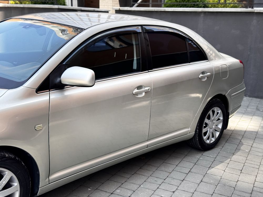 Продається Toyota Avensis