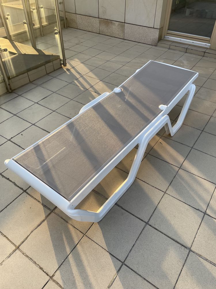 Włoski leżak ogrodowy Scab Design Vela