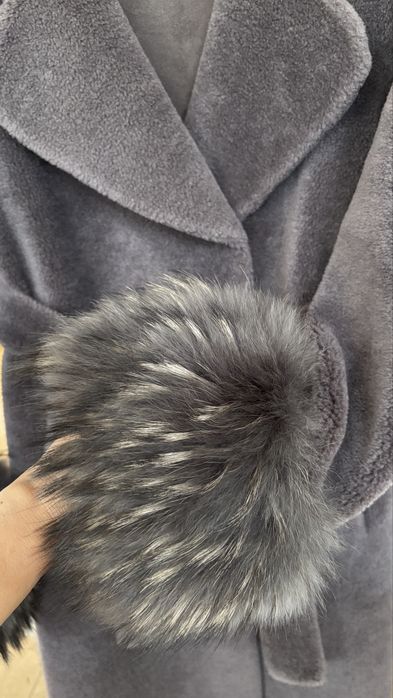 Futro Ochnik 100% wełna z obszyciem przy rękawach z naturalnego jenota