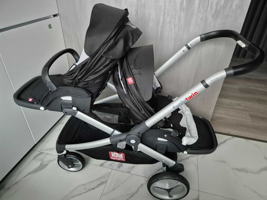 Універсальна коляска Red Castle Evolutwin для двійні