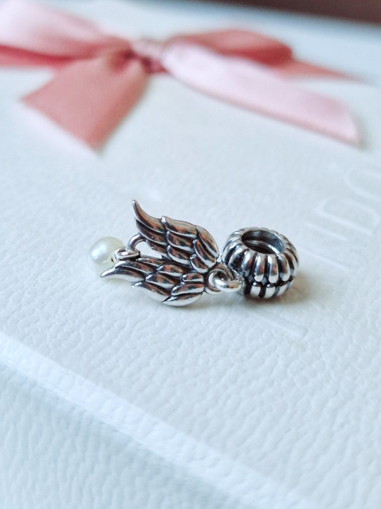 Pendente Asas de Anjo com Pérola da Pandora