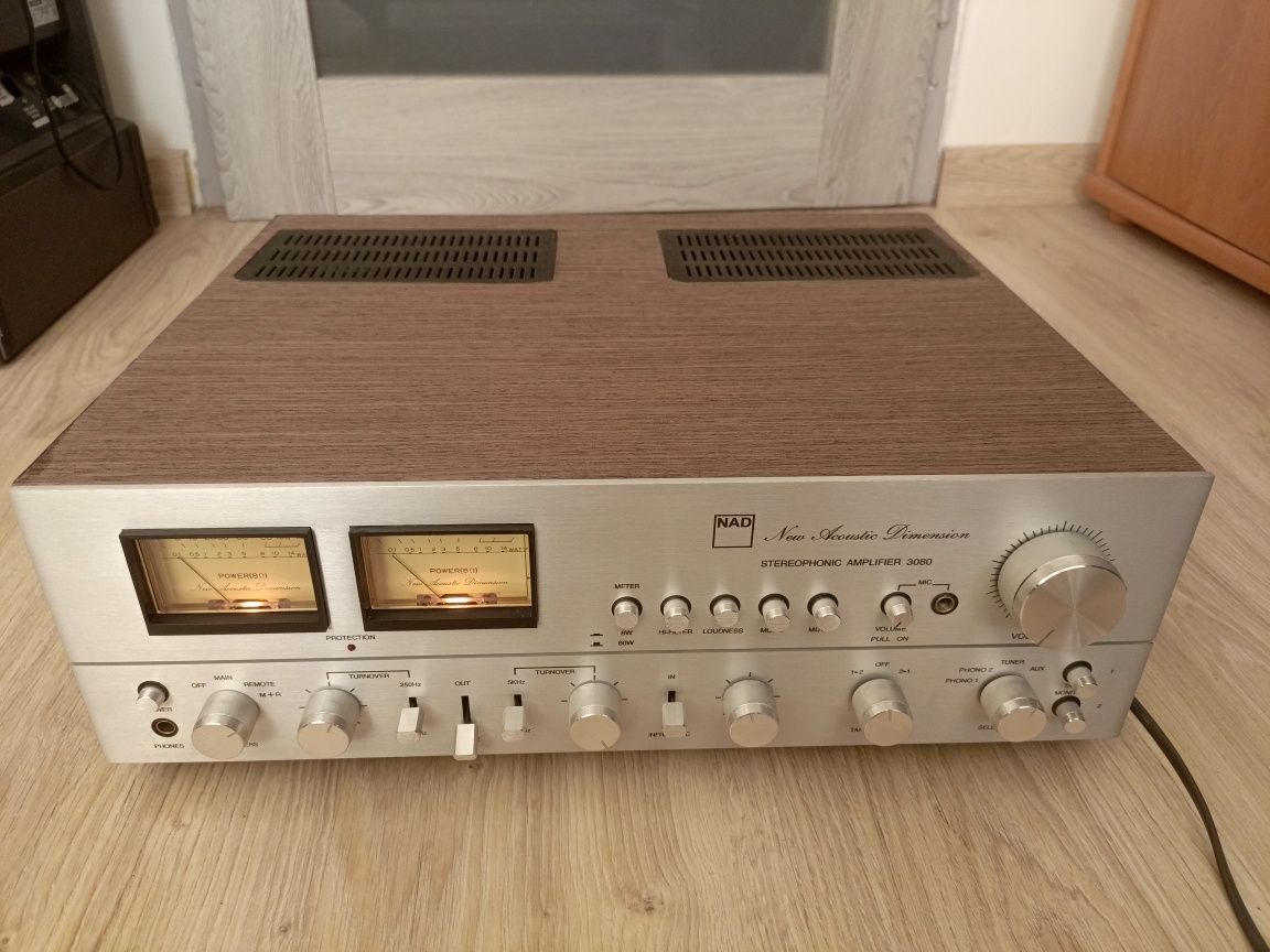 Wzmacniacz NAD 3080 silver ideał