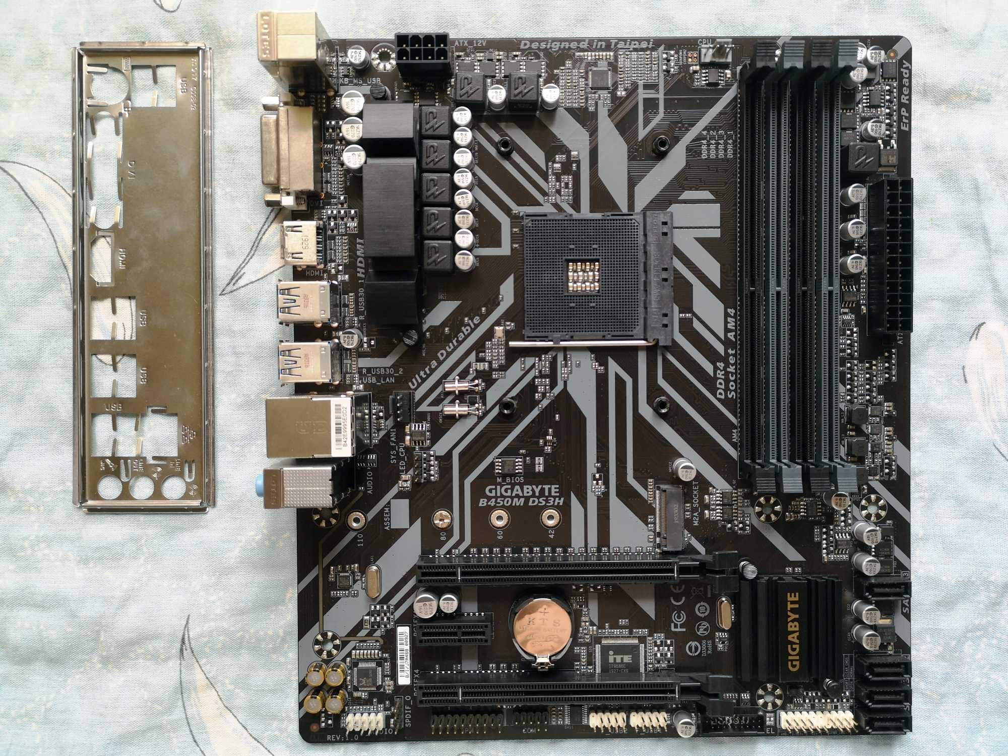 Материнська плата Socket AM4 Gigabyte B450M DS3H (rev.1.0)