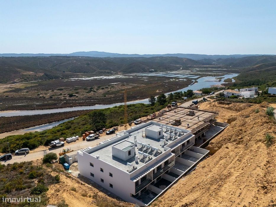 Novos Apartamentos  Modernos T2+1, Espartal/ Monte Clérigo