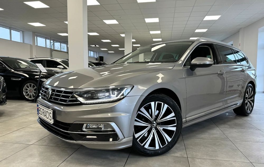 Volkswagen Passat R Line / B8 / grzane fotele i kierownica / kamera / hak /