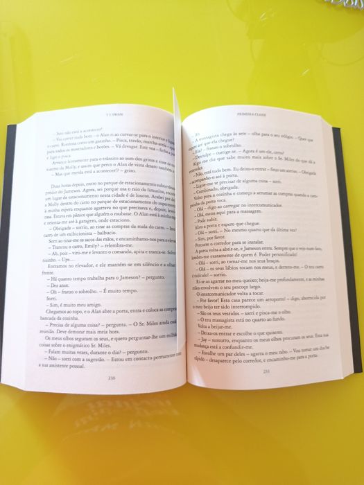 Livro "Primeira Classe" TL Swan