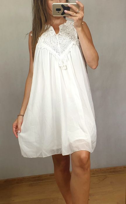 Letnia biała sukienka, ażurowa L