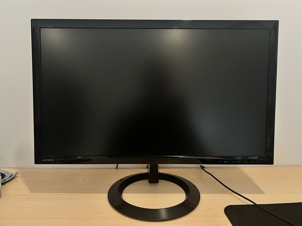 COMPUTADOR GAMING - Monitor + Torre + Teclado e rato + Comando gaming